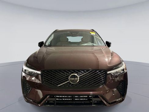 Used 2026 Volvo XC60 B5 Plus w/ Protection Package Premier AWD/4WD image 2