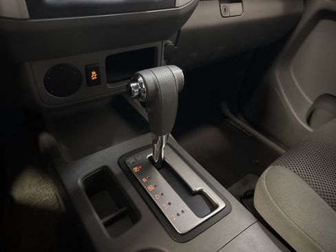 Used 2016 Nissan Frontier SV image 29