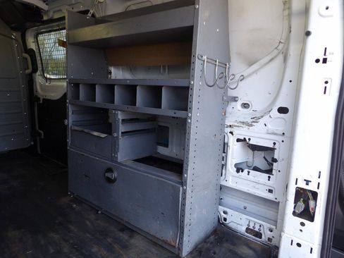 Used 2017 Ford Transit 250 130 Low Roof RWD image 7