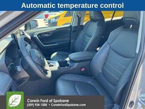 Used 2022 Toyota RAV4 XLE Premium AWD/4WD image 9