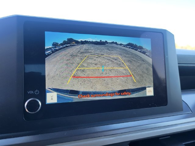 Used 2025 Toyota Tacoma SR5 AWD/4WD image 17