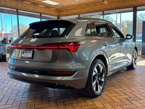 Used 2021 Audi e-tron Premium w/ Convenience Plus Package image 9