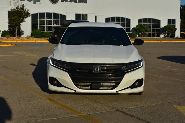 Used 2022 Honda Accord Sport image 2