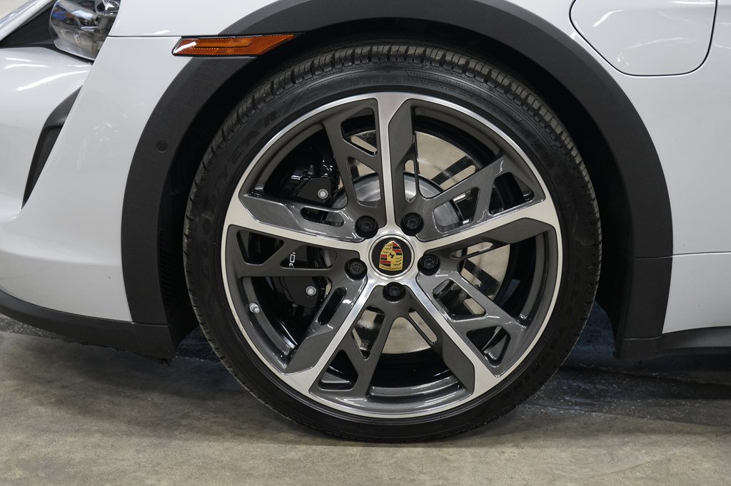 Used 2023 Porsche Taycan 4S AWD/4WD image 35
