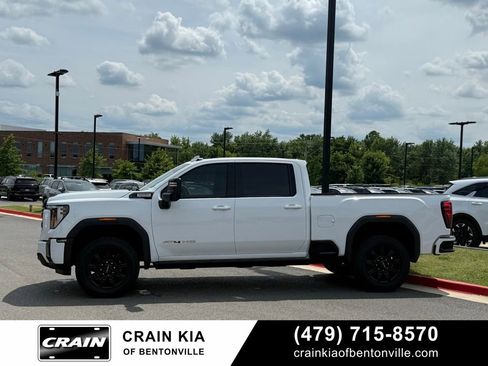 Used 2024 GMC Sierra 2500 AT4 w/ AT4 Premium Plus Package AWD/4WD image 4