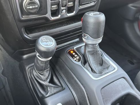 Used 2020 Jeep Wrangler Unlimited Sport image 19