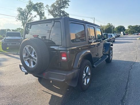 Used 2020 Jeep Wrangler Unlimited Sahara w/ Dual Top Group AWD/4WD image 6