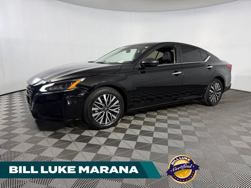 Used 2025 Nissan Altima 2.5 SV FWD image 1