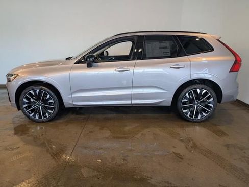 New 2026 Volvo XC60 B5 Ultra w/ Climate Package AWD/4WD image 3
