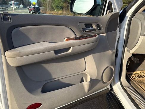 Used 2012 Chevrolet Tahoe LT image 17