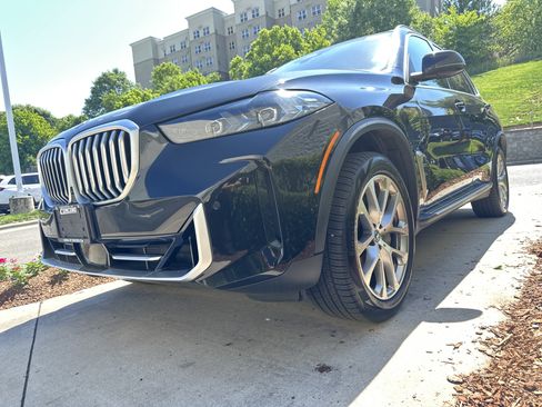 Used 2025 BMW X5 xDrive50e AWD/4WD image 10