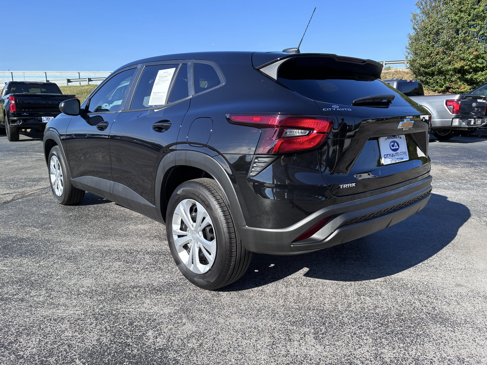 Used 2026 Chevrolet Trax LS FWD image 6