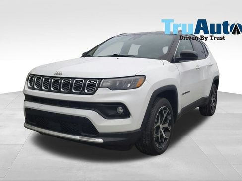 Used 2024 Jeep Compass Limited AWD/4WD image 3