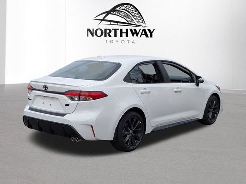 New 2026 Toyota Corolla SE FWD image 4