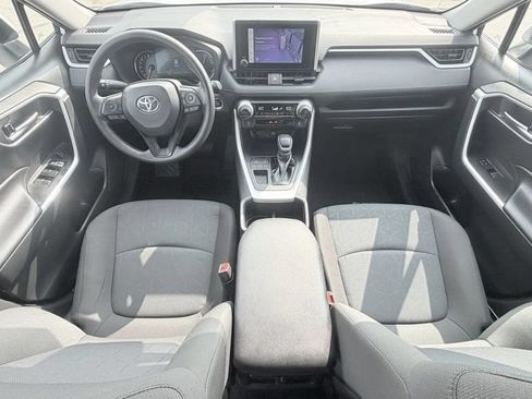 Used 2025 Toyota RAV4 XLE FWD image 12