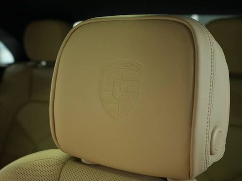 New 2025 Porsche Macan image 34