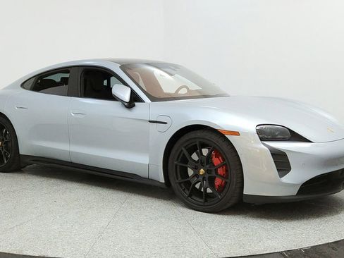 Used 2024 Porsche Taycan GTS image 7