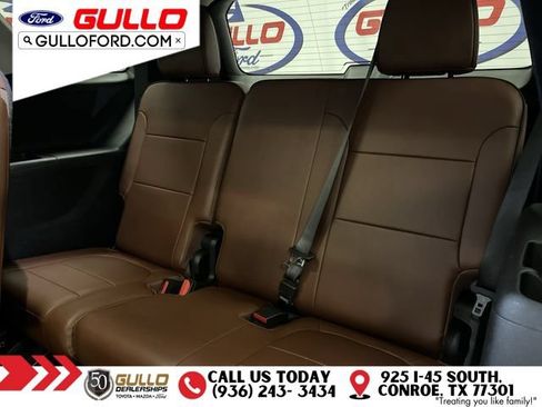 Used 2018 Chevrolet Traverse High Country w/ LPO, Cargo Package AWD/4WD image 16