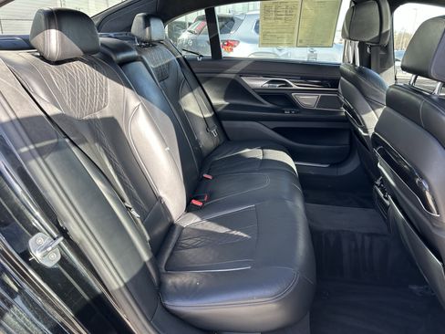Used 2016 BMW 750i xDrive image 27