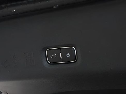 Used 2025 Ford Expedition Platinum w/ Platinum Ultimate Package AWD/4WD image 31