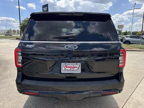 Used 2023 Ford Expedition Max Limited AWD/4WD image 6