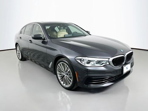 Used 2020 BMW 530i w/ Lighting Package image 3