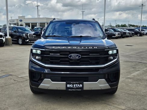 Used 2025 Ford Expedition Max Platinum image 10