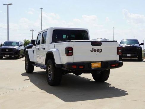 Certified 2025 Jeep Gladiator Mojave AWD/4WD image 7
