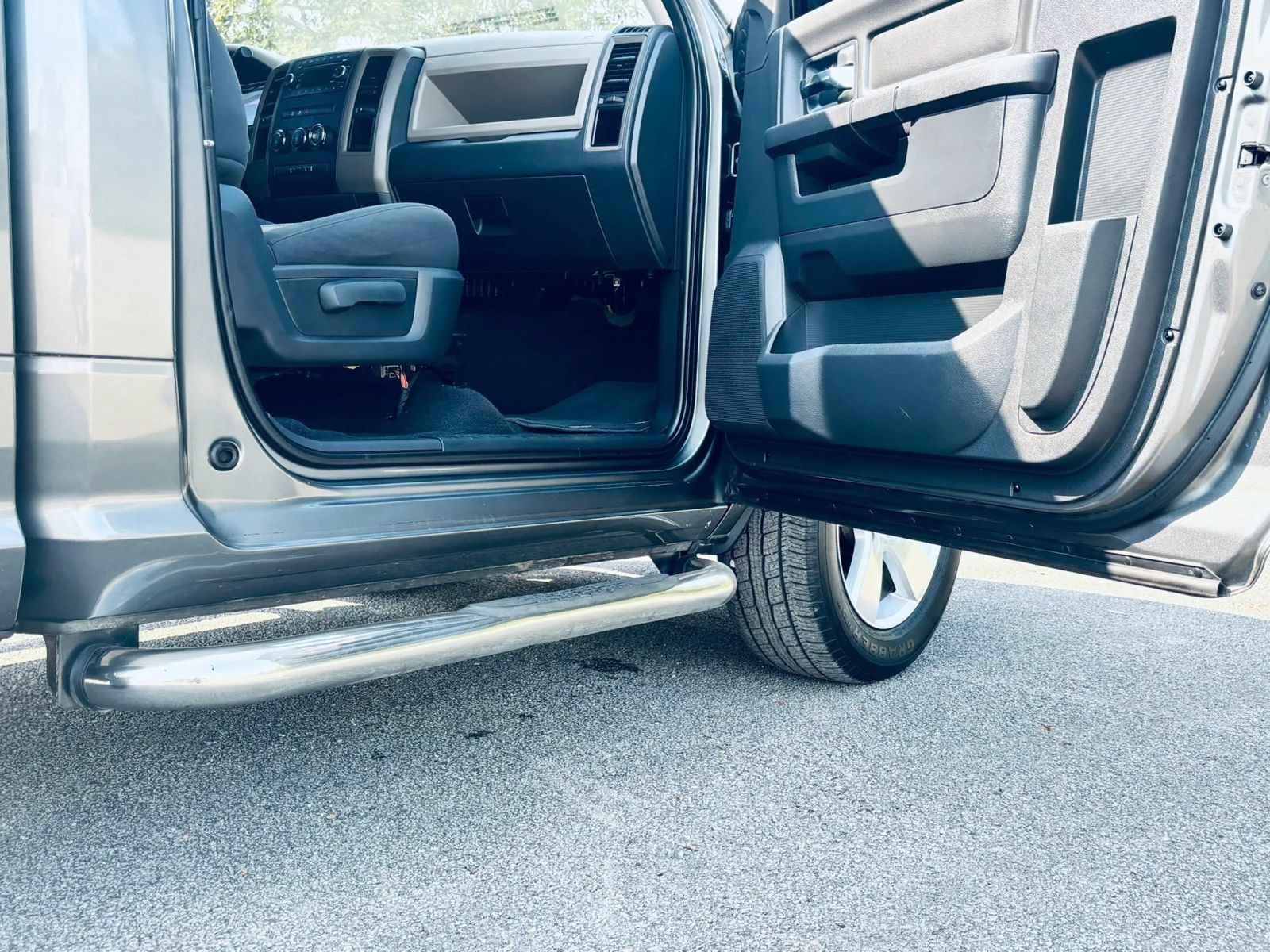 Used 2012 RAM 1500 Express RWD image 6