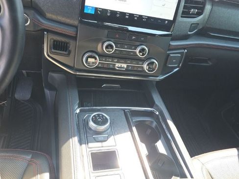 Used 2022 Ford Expedition Limited RWD image 14