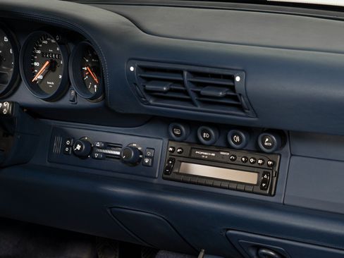 Used 1998 Porsche 911 image 34