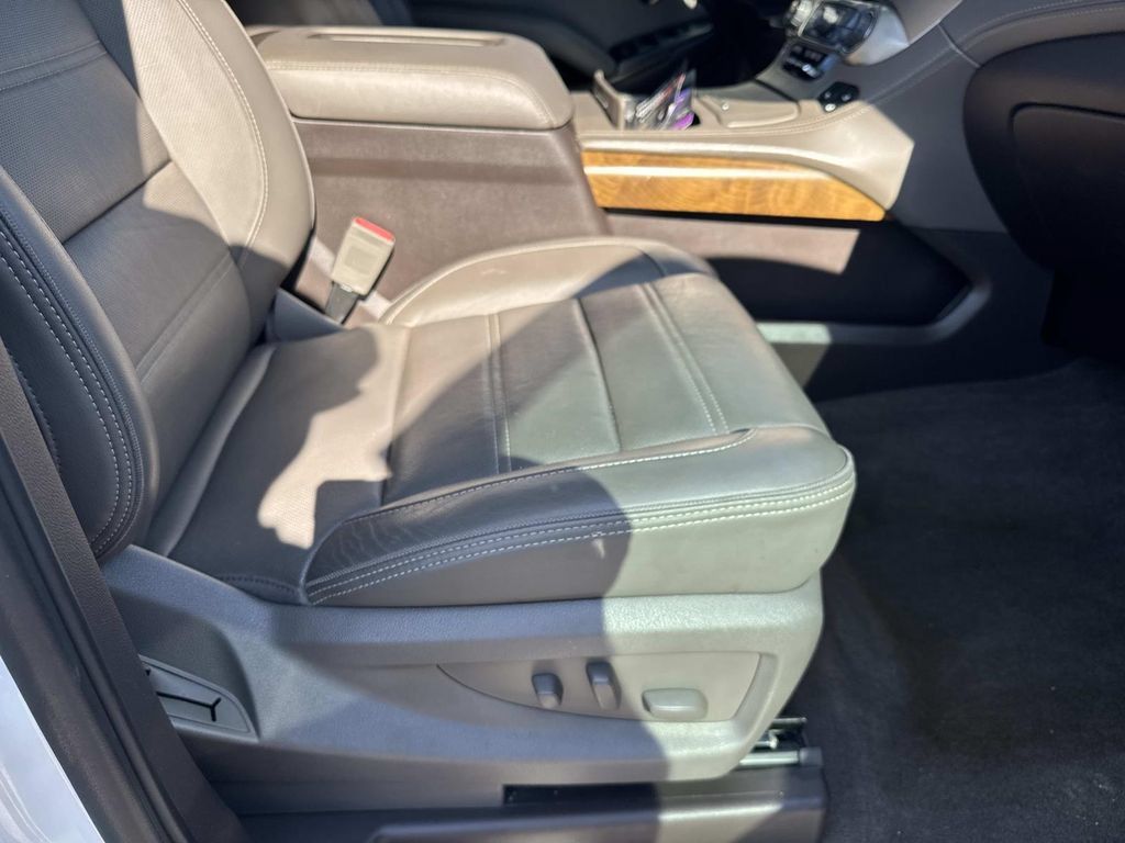Used 2019 GMC Yukon XL Denali w/ Denali Ultimate Package RWD image 14