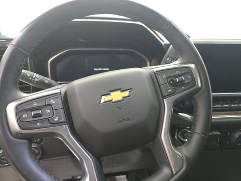 Used 2024 Chevrolet Silverado 1500 LT w/ Z71 Off-Road Package AWD/4WD image 16