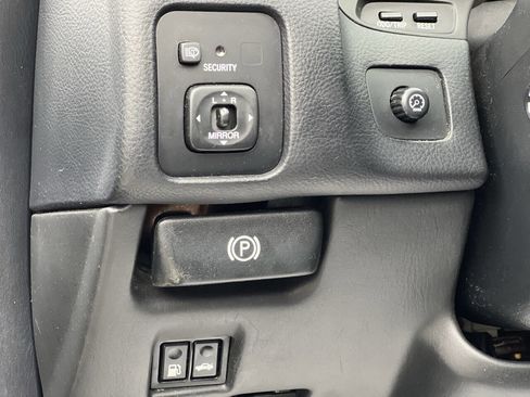 Used 2002 Lexus SC 430 Convertible image 39