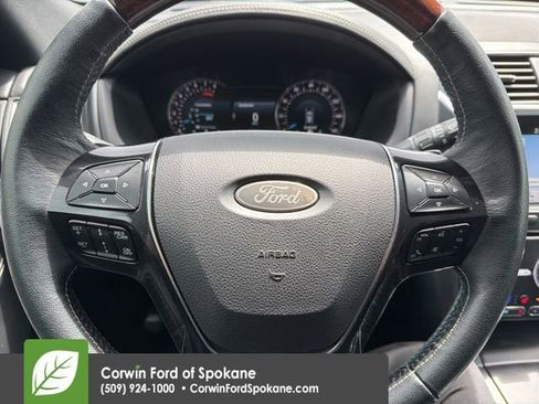 Used 2018 Ford Explorer Platinum AWD/4WD image 13