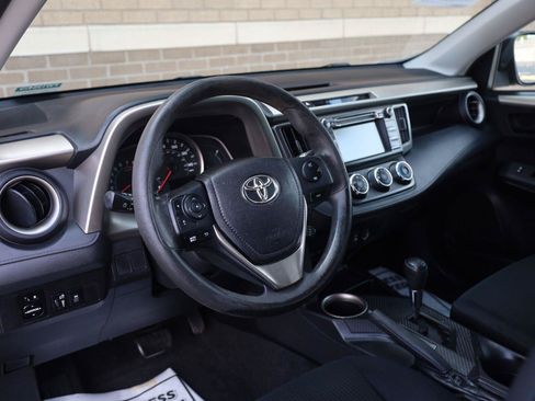 Used 2015 Toyota RAV4 LE FWD image 16