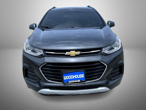 Used 2018 Chevrolet Trax LT w/ LT Convenience Package AWD/4WD image 2
