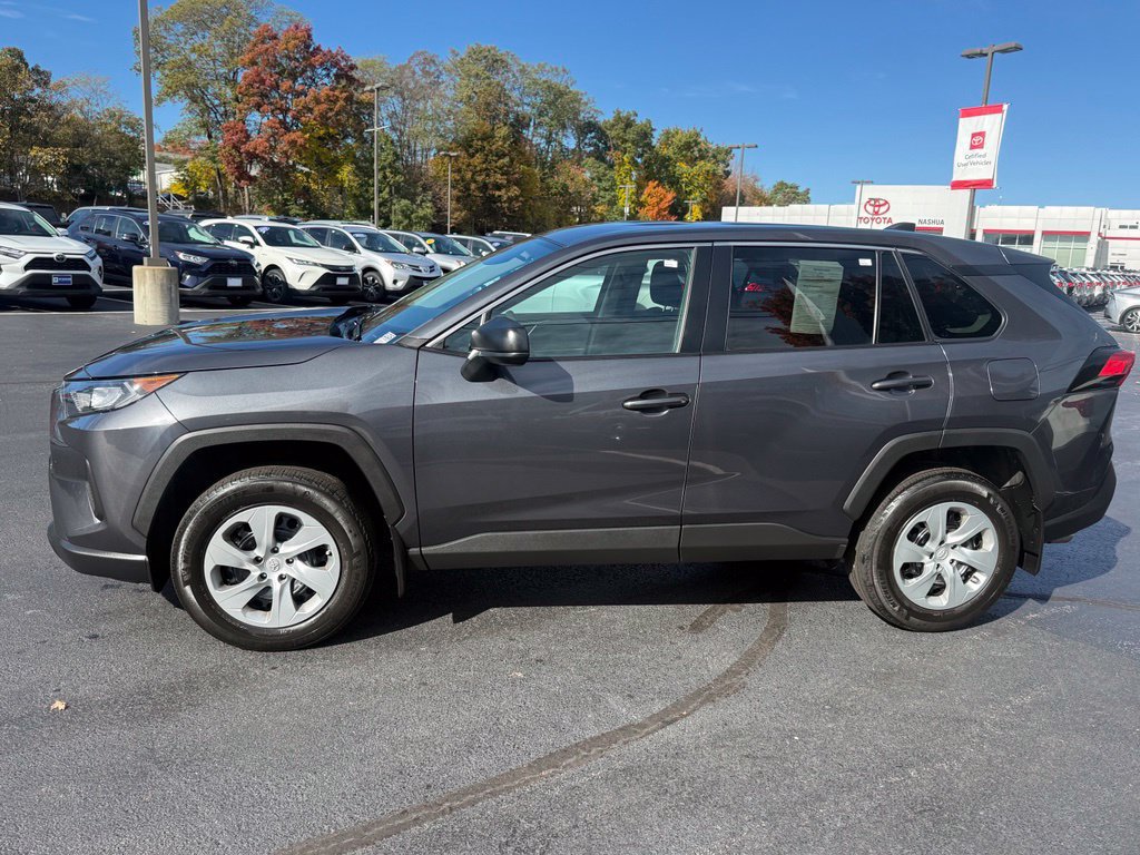 Certified 2022 Toyota RAV4 LE AWD/4WD image 3