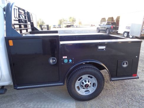 Used 2023 GMC Sierra 2500 Pro w/ Convenience Package image 42