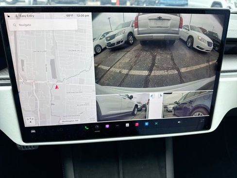 Used 2022 Tesla Model S Plaid image 12