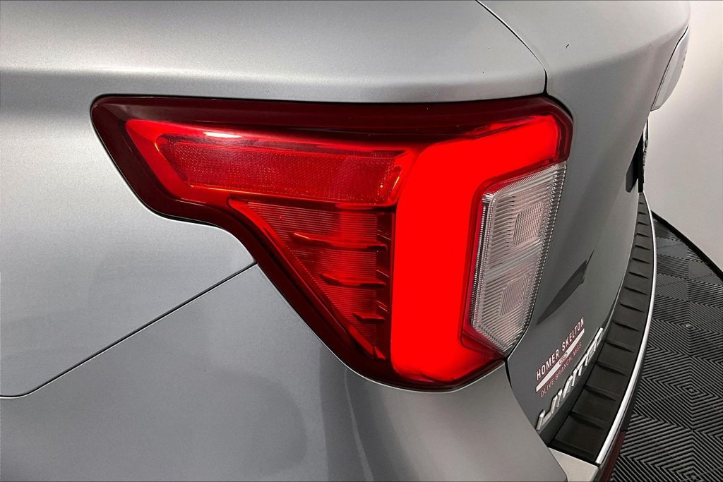 Certified 2023 Ford Explorer Limited RWD image 30