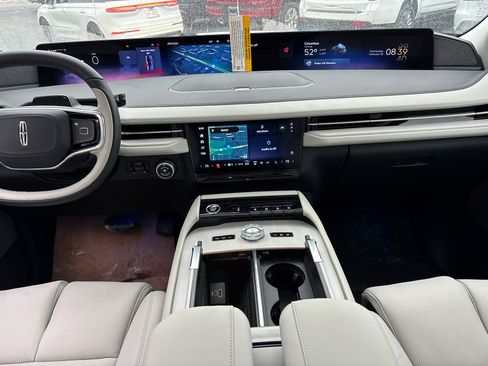 New 2026 Lincoln Navigator Reserve AWD/4WD image 29