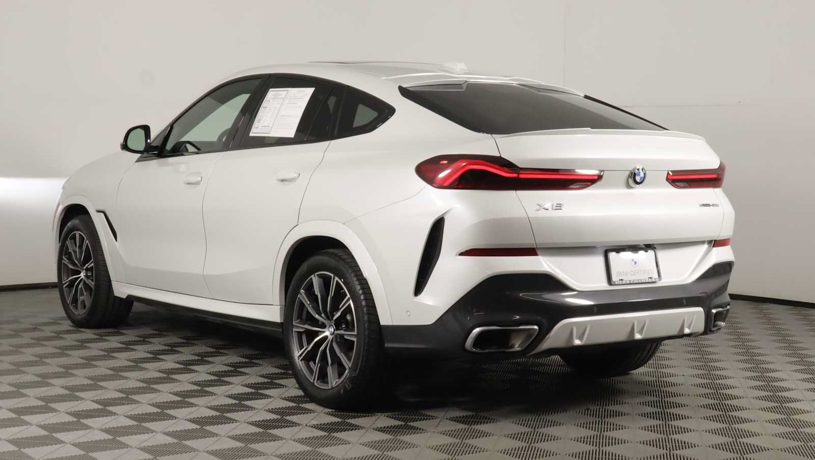 Used 2024 BMW X6 xDrive40i w/ Premium Package AWD/4WD image 4