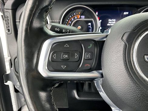 Used 2020 Jeep Gladiator Overland AWD/4WD image 19
