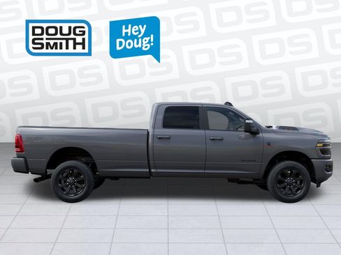 New 2026 RAM 3500 Laramie AWD/4WD image 22