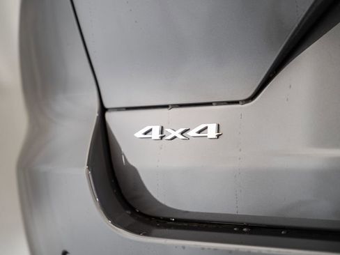 New 2025 Jeep Grand Cherokee Overland image 8