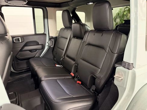 Used 2023 Jeep Wrangler Unlimited Rubicon 392 w/ Dual Top Group AWD/4WD image 30