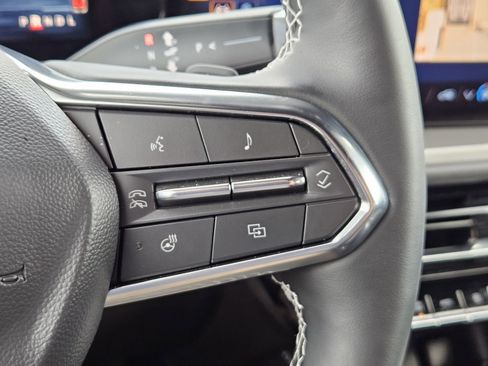 Certified 2026 Chevrolet Traverse LT w/ Driver Confidence Package image 25