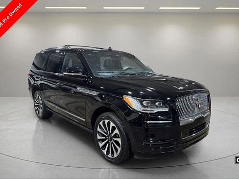 Certified 2023 Lincoln Navigator Reserve image 1