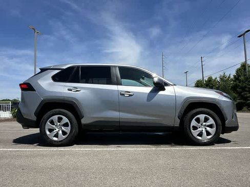 Used 2023 Toyota RAV4 LE AWD/4WD image 3